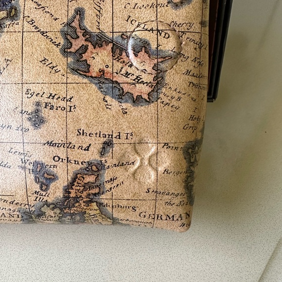 New Patricia Nash Valerie European Map Fold Over Wristlet/ Clutch - Picture 5 of 8